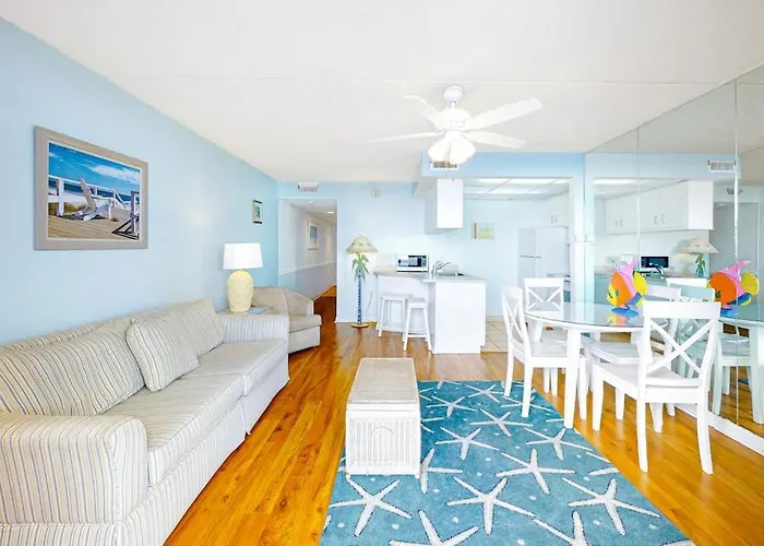 Joyful Beachfront With Balcony Pools Gym Game & Ac Holiday home