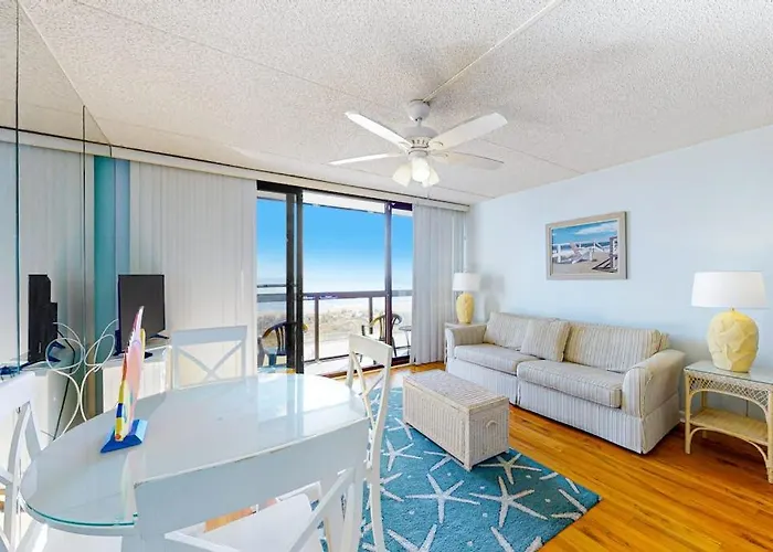Holiday home Joyful Beachfront With Balcony Pools Gym Game & Ac *